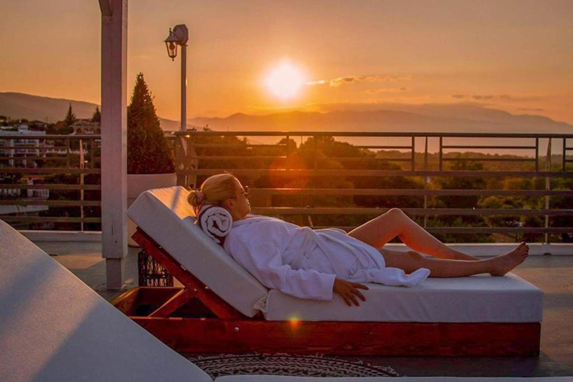 Panorama Suites & Spa - Adults Only Stómion Zimmer foto